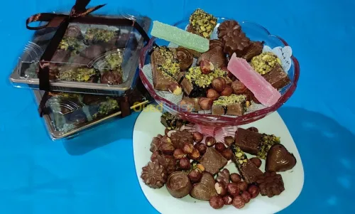Tranches de Délices/قطع البنّة