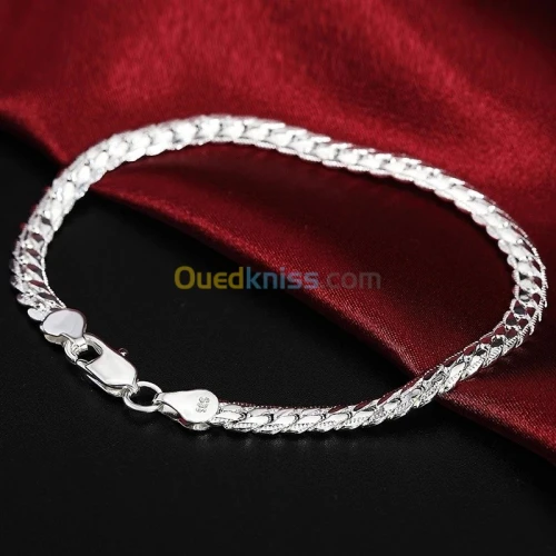 DES COLIER EN PLAQUES OR HOMMES ET FEM
