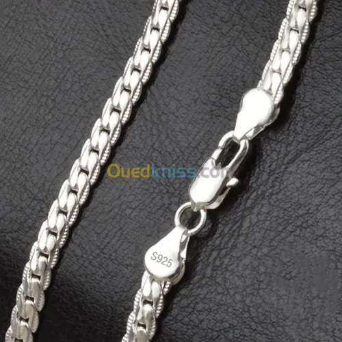 DES COLIER EN PLAQUES OR HOMMES ET FEM