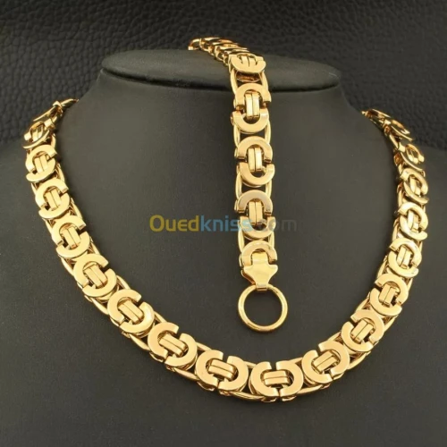 DES COLIER EN PLAQUES OR HOMMES ET FEM