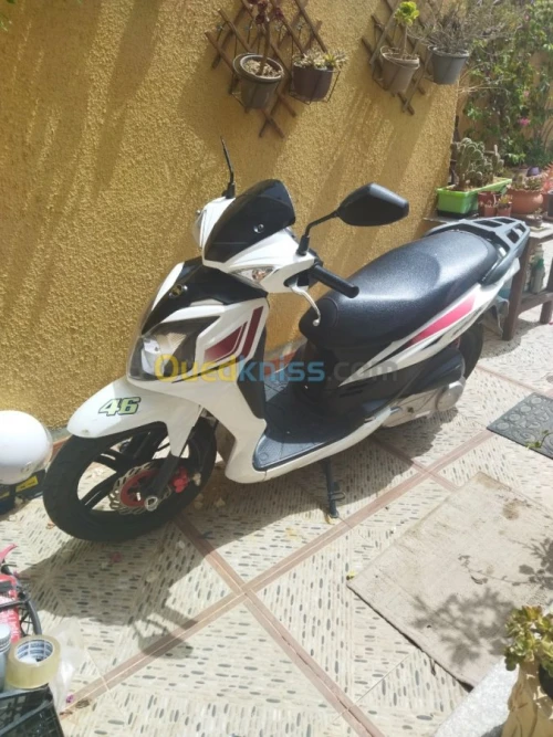 SYM  symphony Sr 150 cc