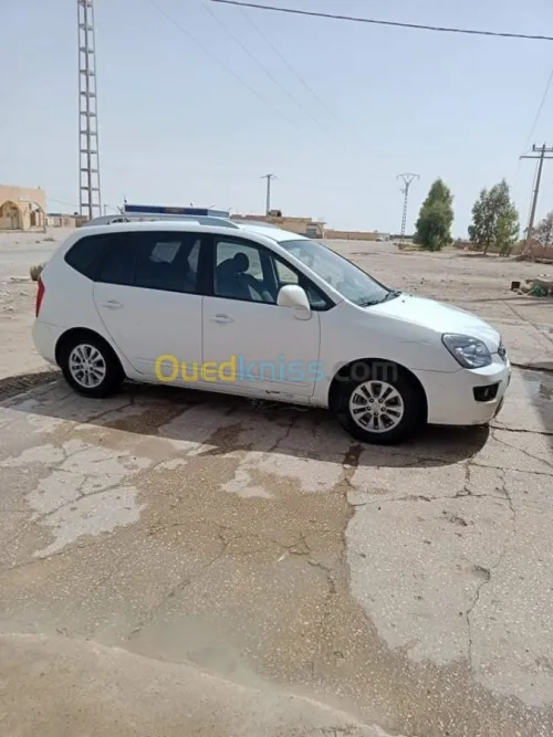 Kia Carens 2011 