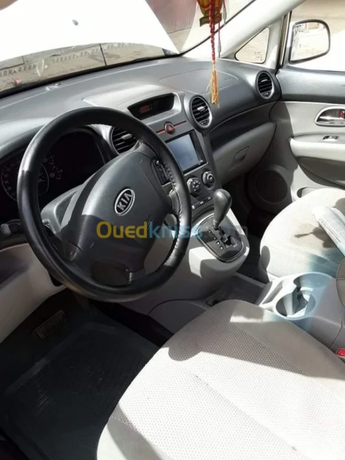 Kia Carens 2011 