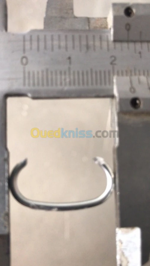 Pince et les agrafes