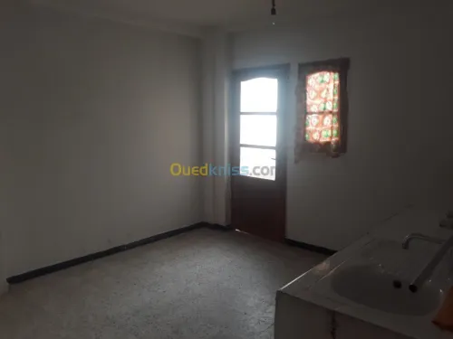 Location Appartement F3 Oran Hassi bounif