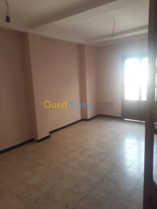 Location Appartement F3 Oran Hassi bounif