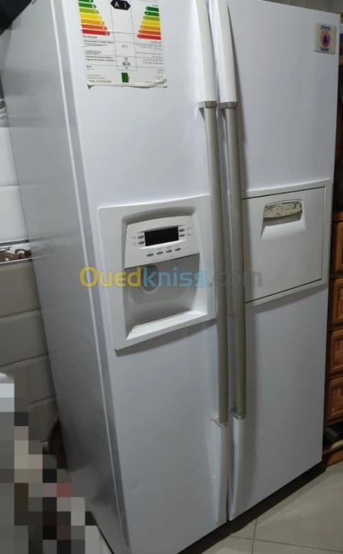 Réfrigérateur ENIEM SBS FRS U20GA