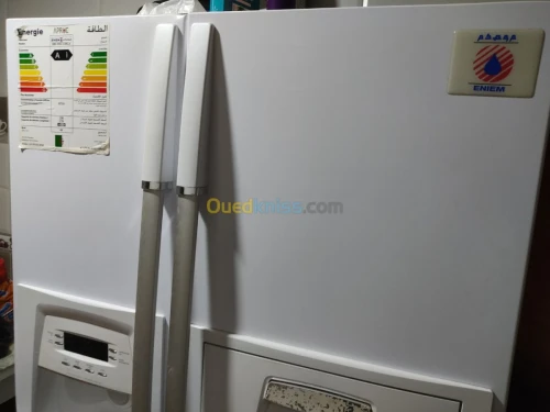 Réfrigérateur ENIEM SBS FRS U20GA