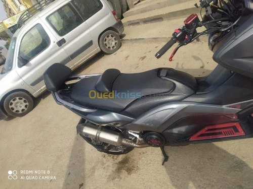 Yamaha t max