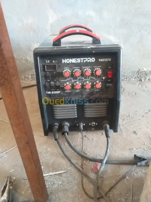 Bouteille argent et tig ac dc