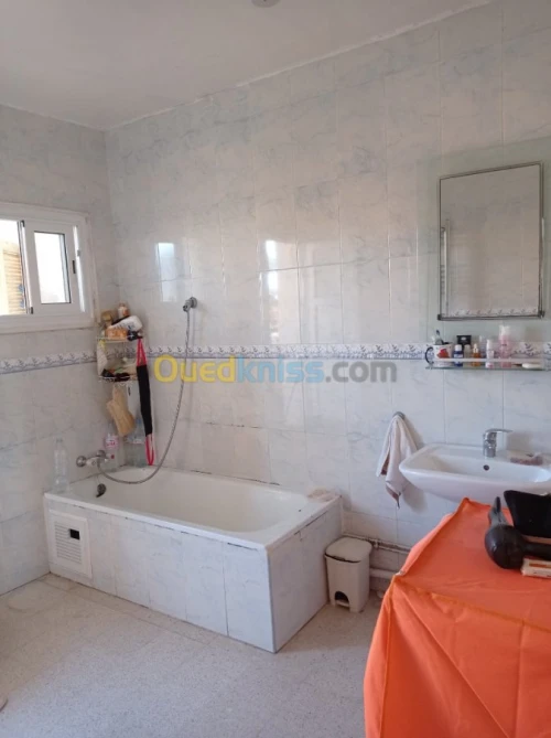Location Appartement F3 Alger Bouzareah