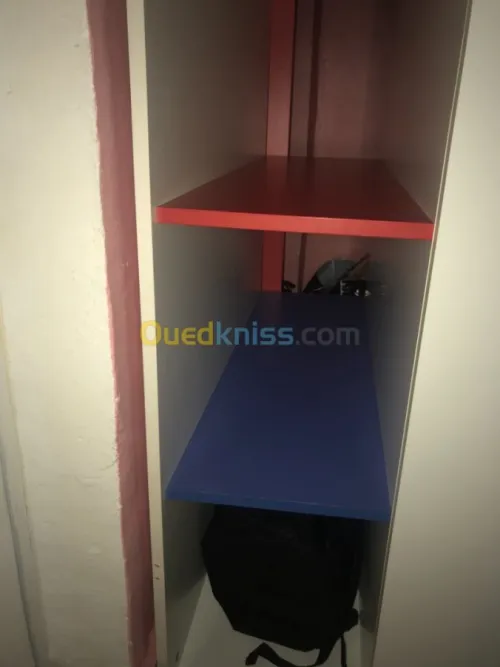 Magnifique bureau et aussi grand range