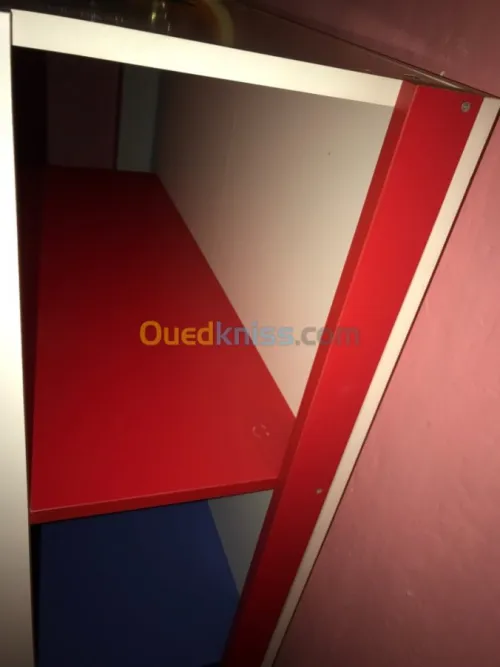 Magnifique bureau et aussi grand range