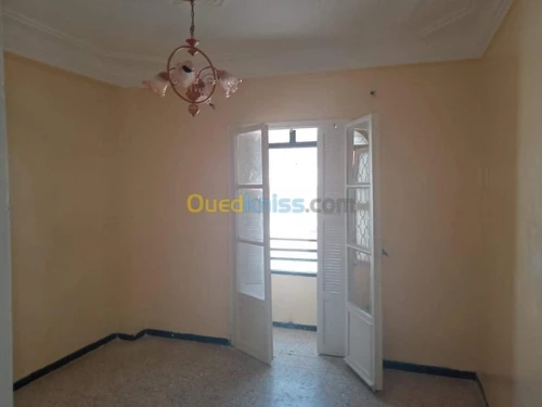 Vente Appartement F3 Ain temouchent Hassi el ghella