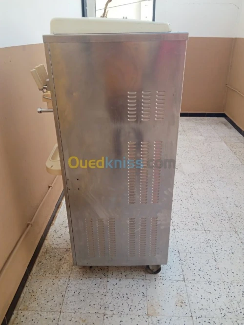 Machine a créme glacée carpigiani