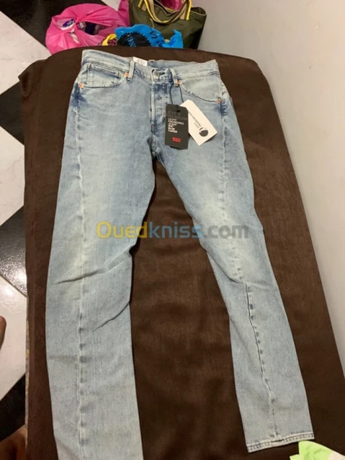 Jeans levis original( FRANCE) 2 models