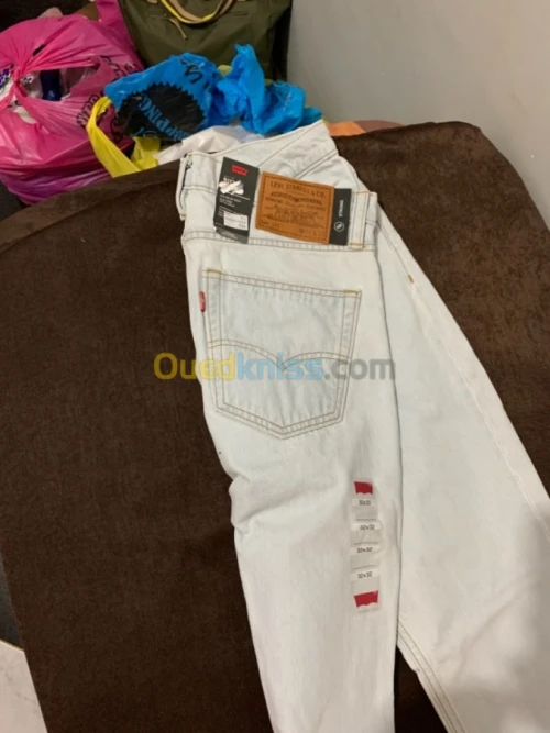 Jeans levis original( FRANCE) 2 models