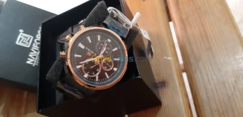 Montre original CURREN