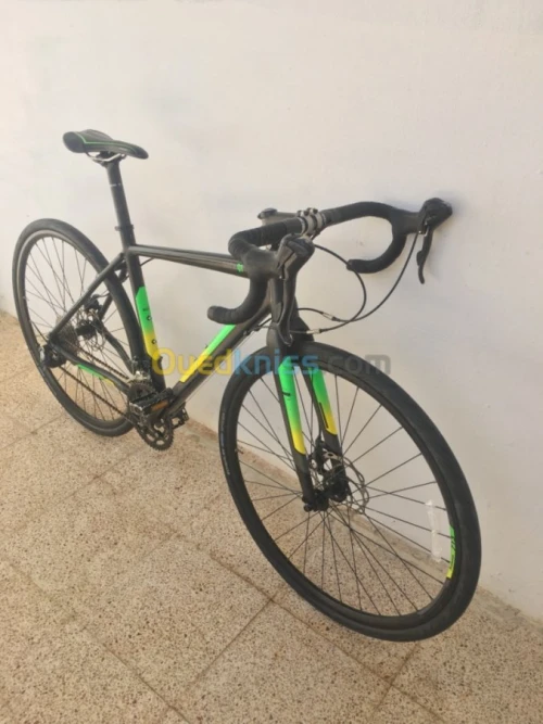 Vélo Gravel SARACEN