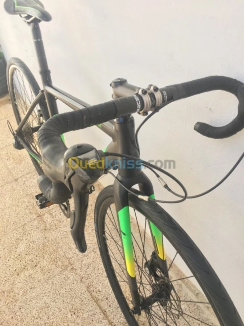Vélo Gravel SARACEN