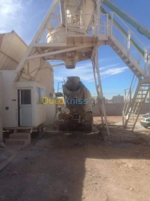 Montage/réparation centrale à béton