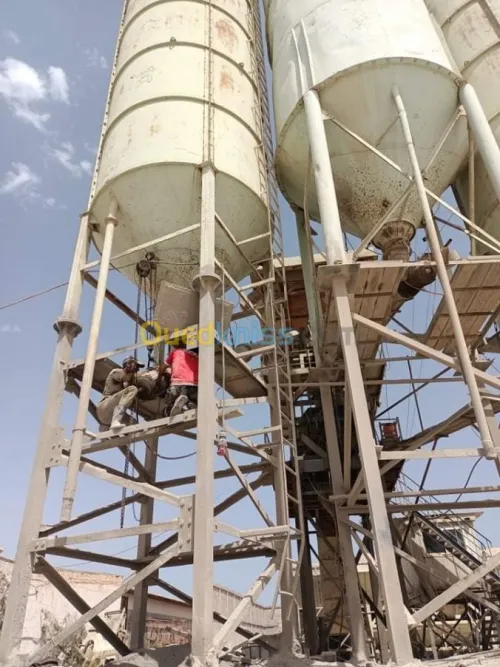 Montage/réparation centrale à béton