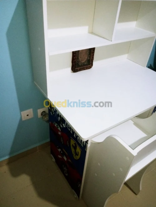 Chambre à coucher pour garçon neuve