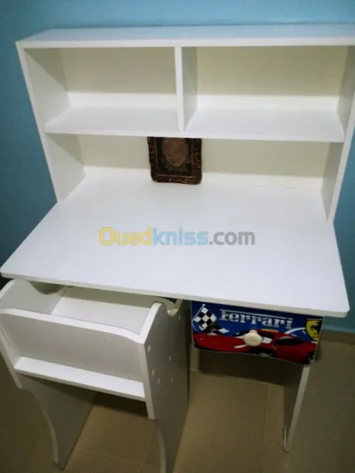 Chambre à coucher pour garçon neuve