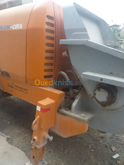 Location de pompe à béton stationnaire