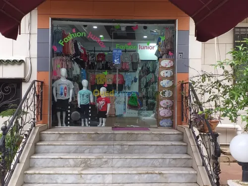  Habillage vitrine Décoration intérieur et extérieur Habillage vitrine et panneau publicit