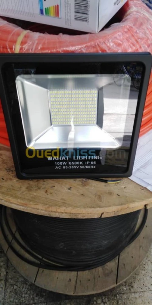 Luminaires _ projecteur_ multicolore