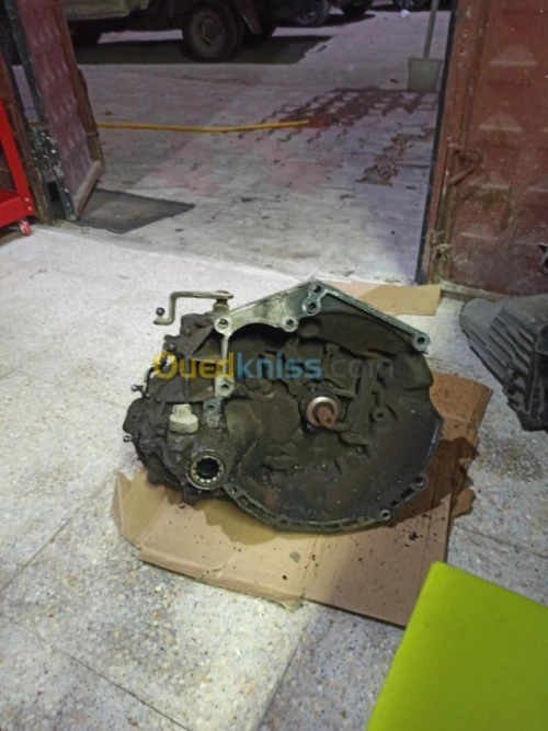 Maintenance et réparation automobile