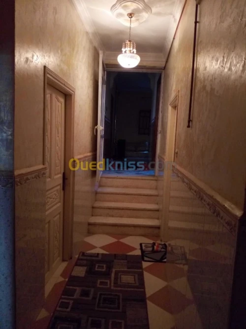 Echange Niveau De Villa F9 Blida Beni tamou