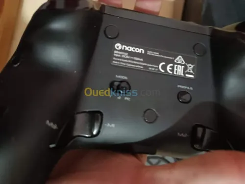 Manette ps4 et pc (nacon-revolution)