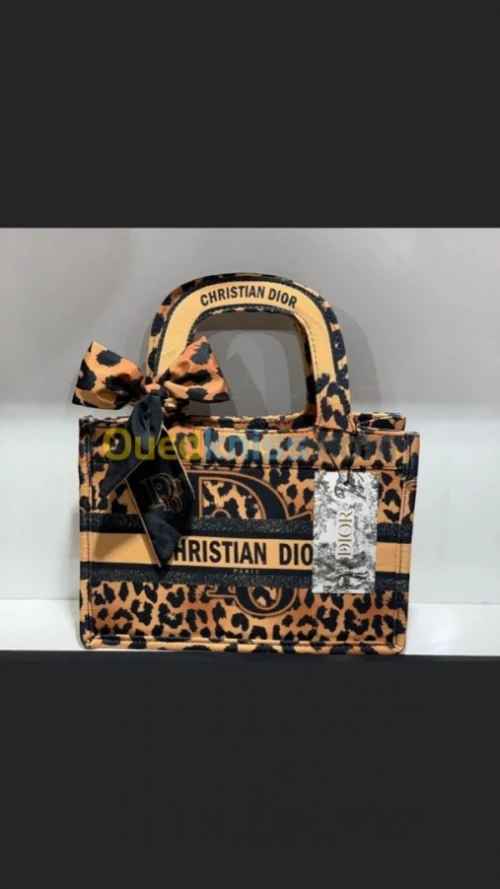 Vente de sac à main et pochette 