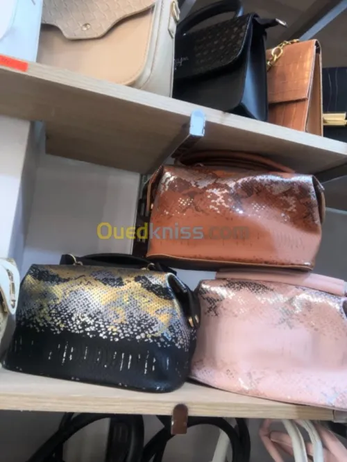 Vente de sac à main et pochette 