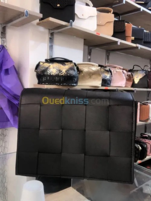 Vente de sac à main et pochette 