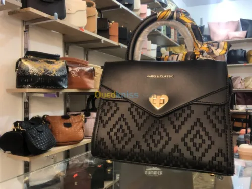 Vente de sac à main et pochette 