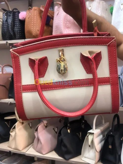 Vente de sac à main et pochette 