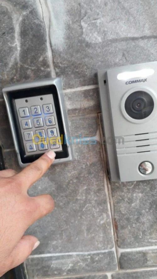 Installation et maintenance rideau éle