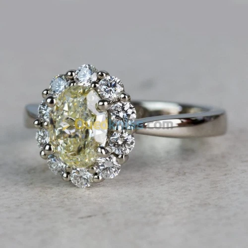 Bague de fiançailles diamant oval