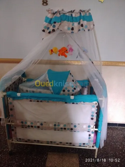 Berceau avec matelas  landau 