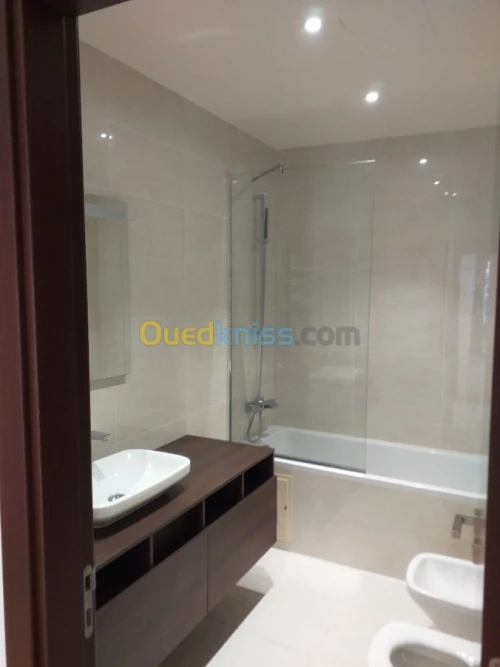 Location Appartement F4 Alger Hydra
