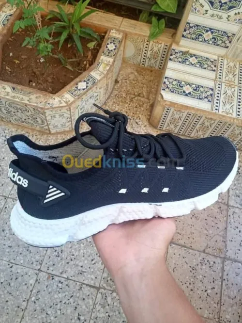 Chaussures et banquettes hommes et fem