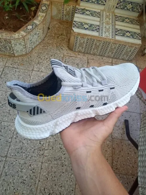 Chaussures et banquettes hommes et fem