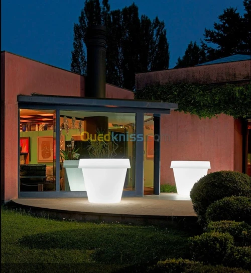 Pot de fleur jardiniere