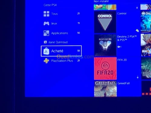 PS4 Pro 1To avec casque gamer et 2 CD 