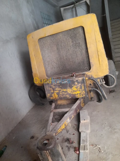 Komatsu G50