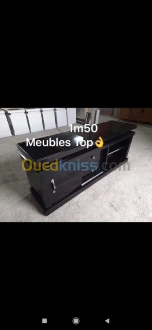 Table TV tendance en bois hêtre