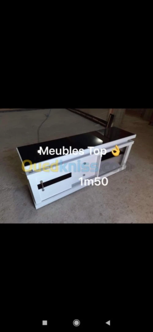 Table TV tendance en bois hêtre